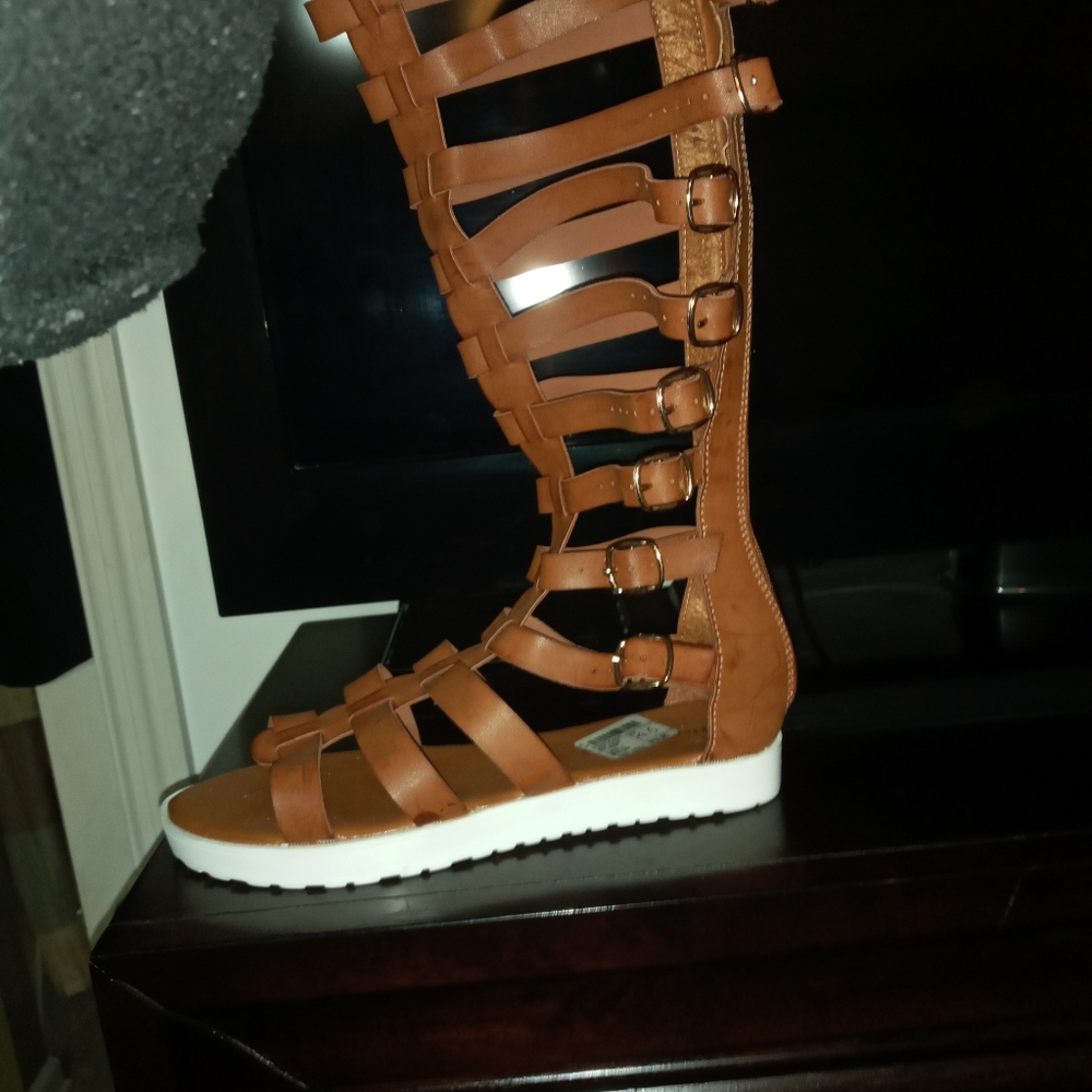 Long sandles